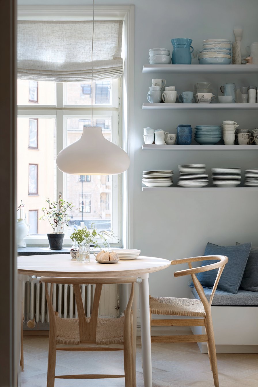 Space-Saving Drop-Leaf Efficiency