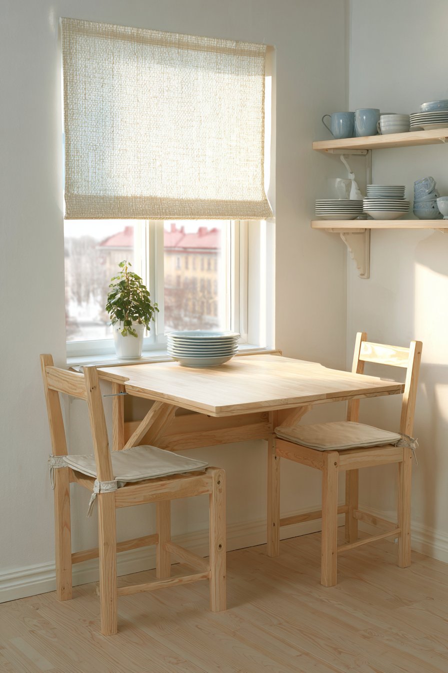 Space-Saving Drop-Leaf Efficiency