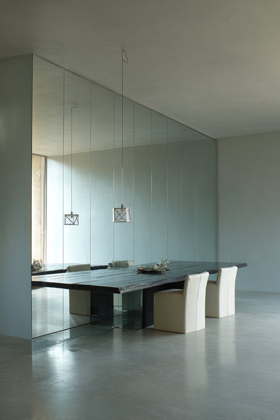 Seamless Minimalist Installation