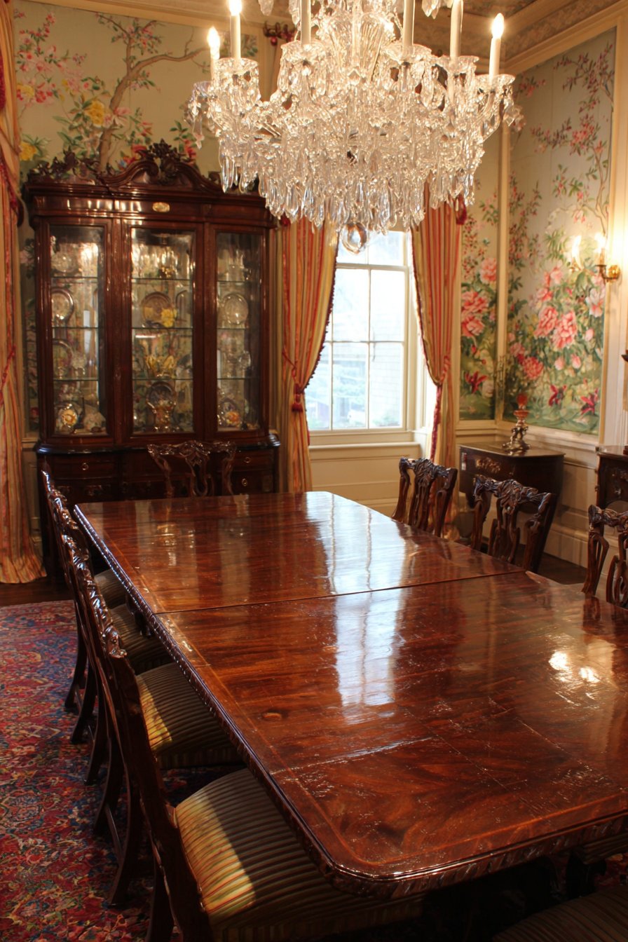 Chippendale Triple-Pedestal Mahogany Elegance