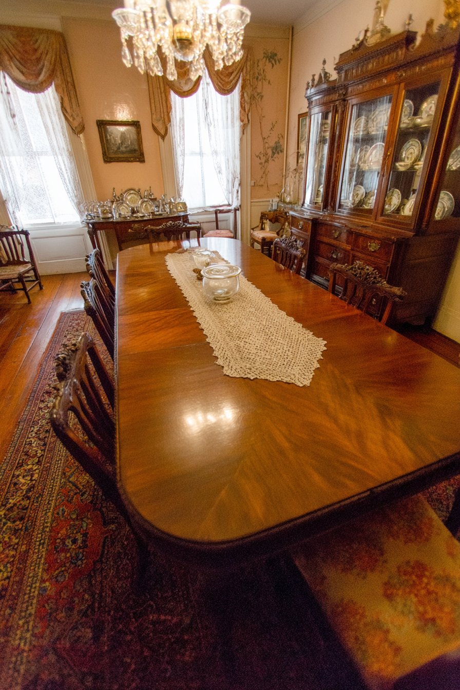 Chippendale Triple-Pedestal Mahogany Elegance