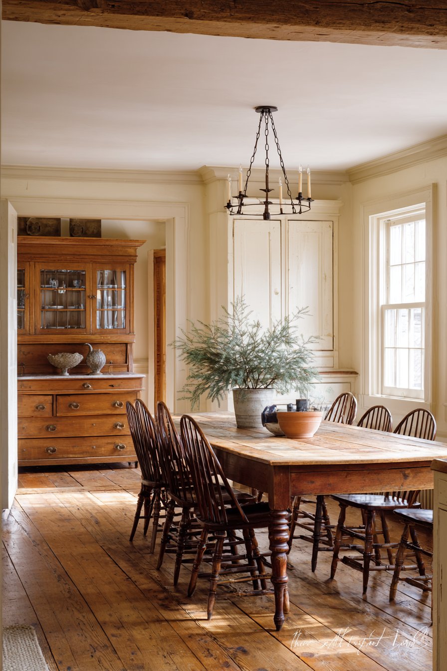 Maple Gate-Leg with Windsor Charm