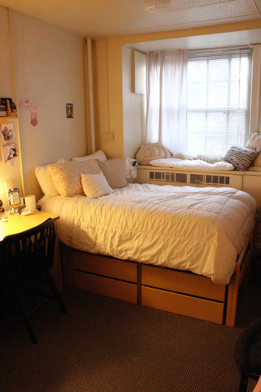 Window Alcove Sleeping Arrangements