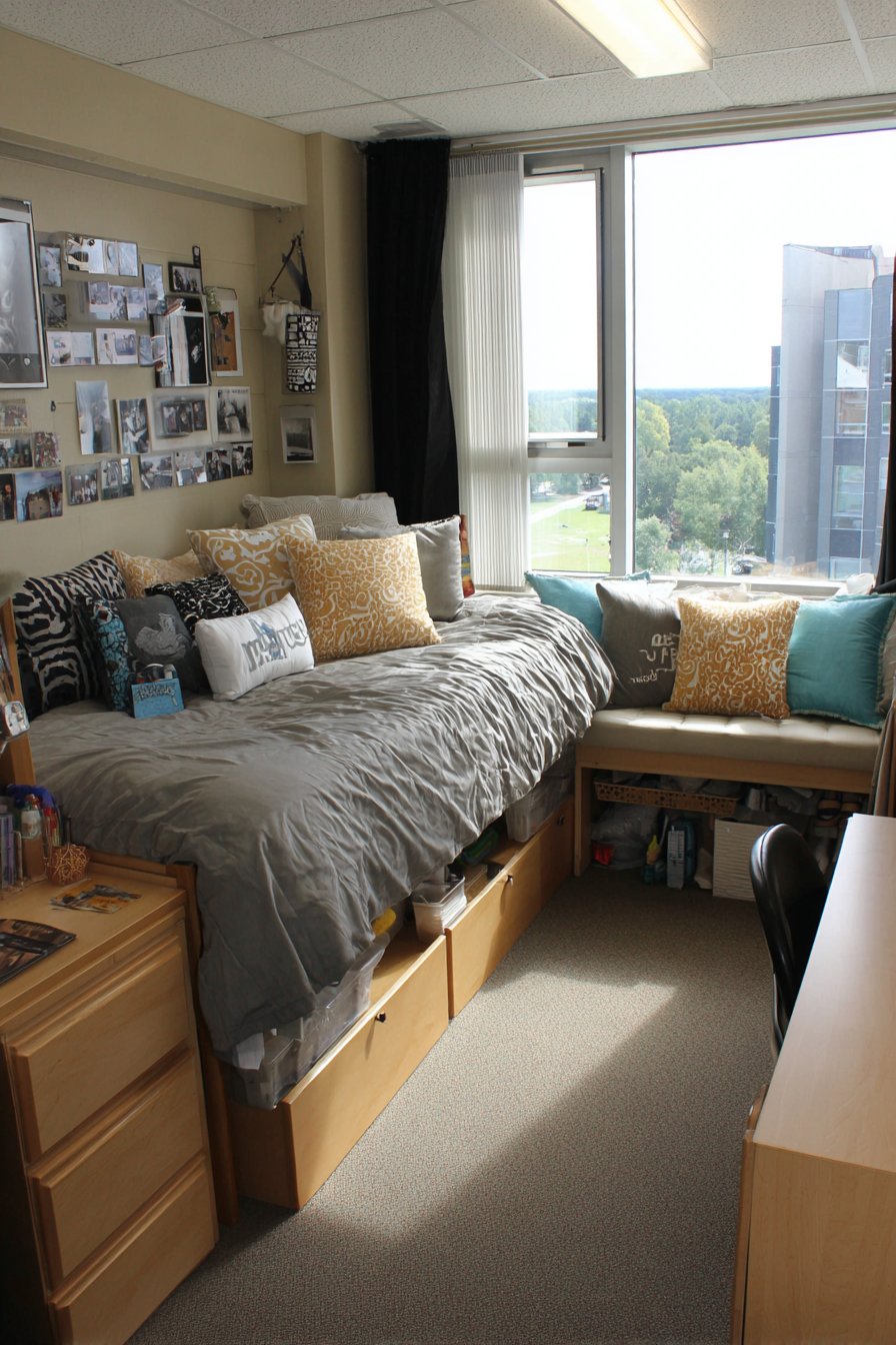 Window Alcove Sleeping Arrangements