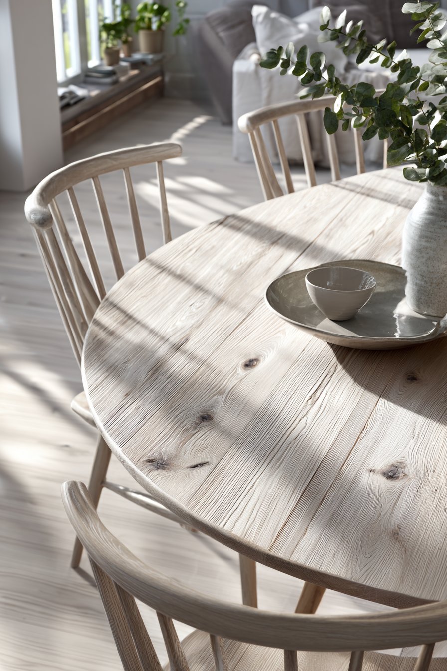 Scandinavian White Oak Simplicity