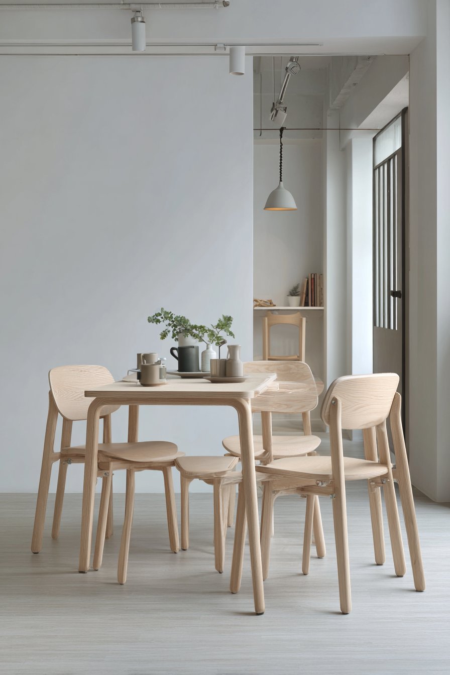 Gate-Leg Maple Multi-Functional Adaptability