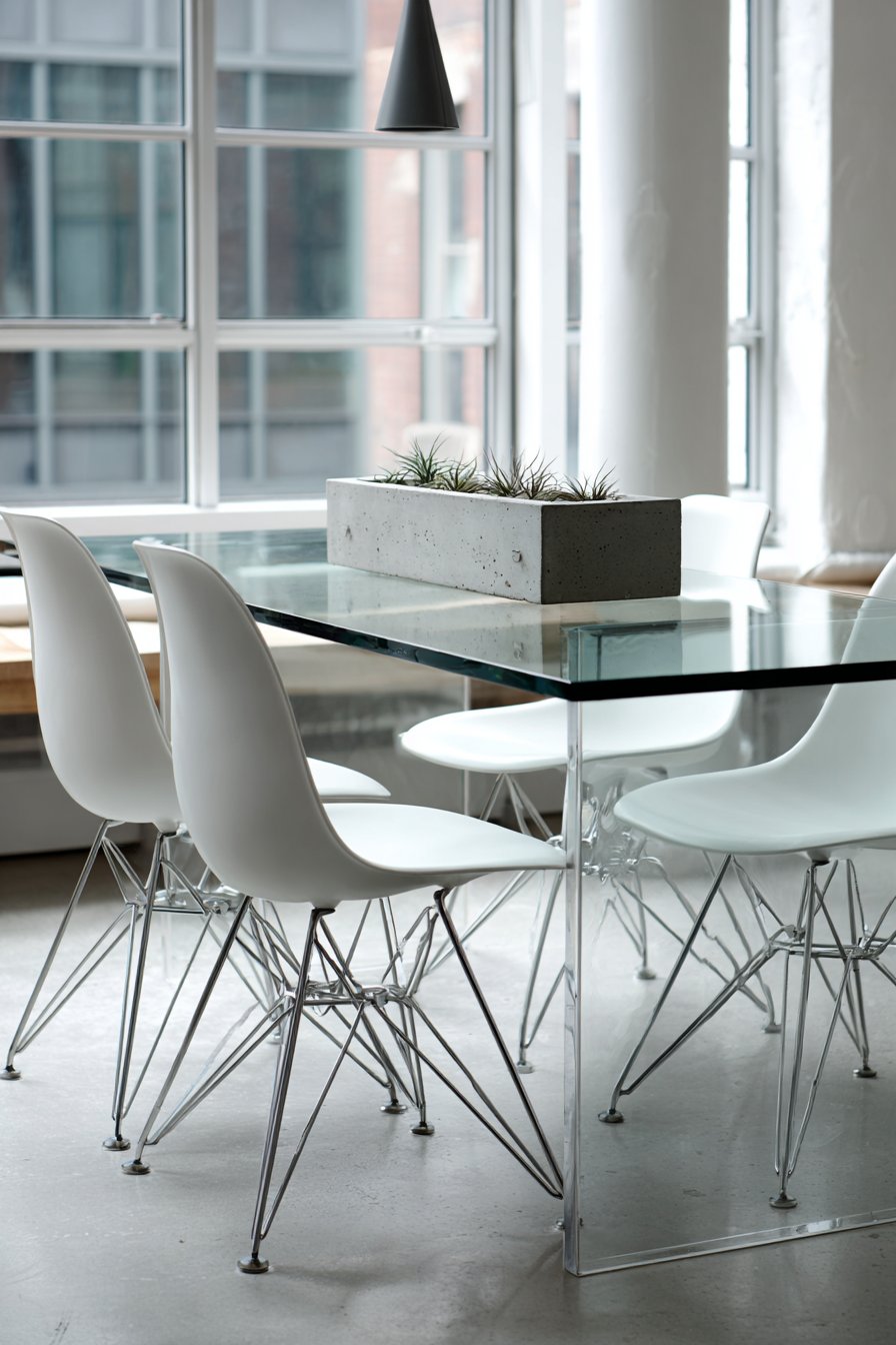 Ultra-Minimalist Serenity